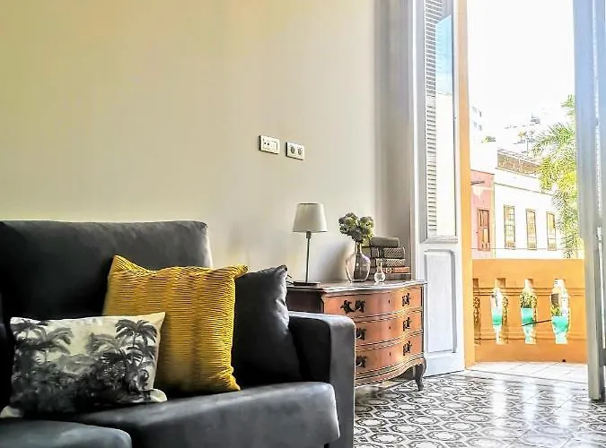 Palacio De Cruz Apartment *